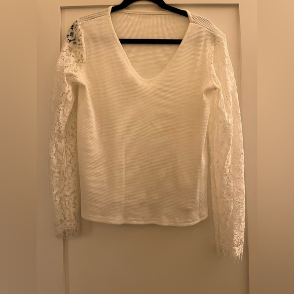 Lace long sleeve white sweater - Picture 1 of 3